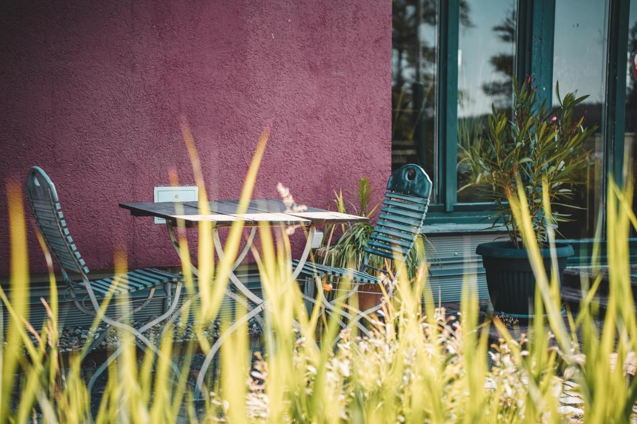 Black Tiger Seaside - Ferienwohnungen Direkt Am See Garden Luaran gambar