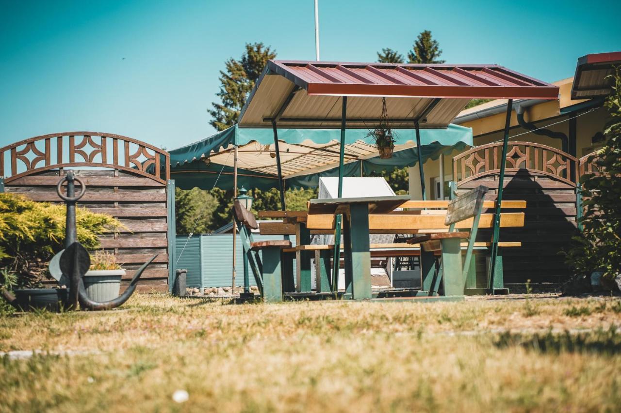 Black Tiger Seaside - Ferienwohnungen Direkt Am See Garden Luaran gambar